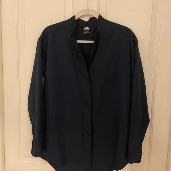The North Face Women Blouse Top Button Down Shirt Size Small Navy Blue Flashdry - Picture 3 of 4